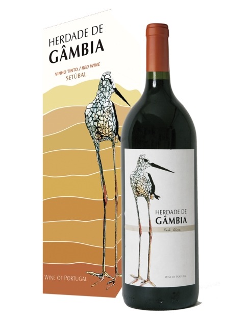 Garcias - Vinhos e Bebidas Espirituosas - VINHO HERDADE DA GÂMBIA TINTO 2019 C/CX.CARTÃO 1,5 L  1