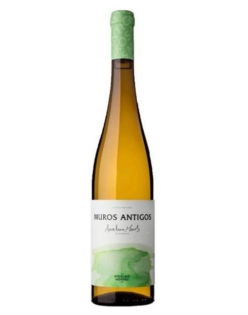 Garcias - Vinhos e Bebidas Espirituosas - VINHO VERDE MUROS ANTIGOS LOUREIRO 2022 1