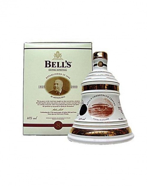 Garcias - Vinhos e Bebidas Espirituosas - WHISKY BELL´S CHRISTMAS DECANTER A.BELL 1